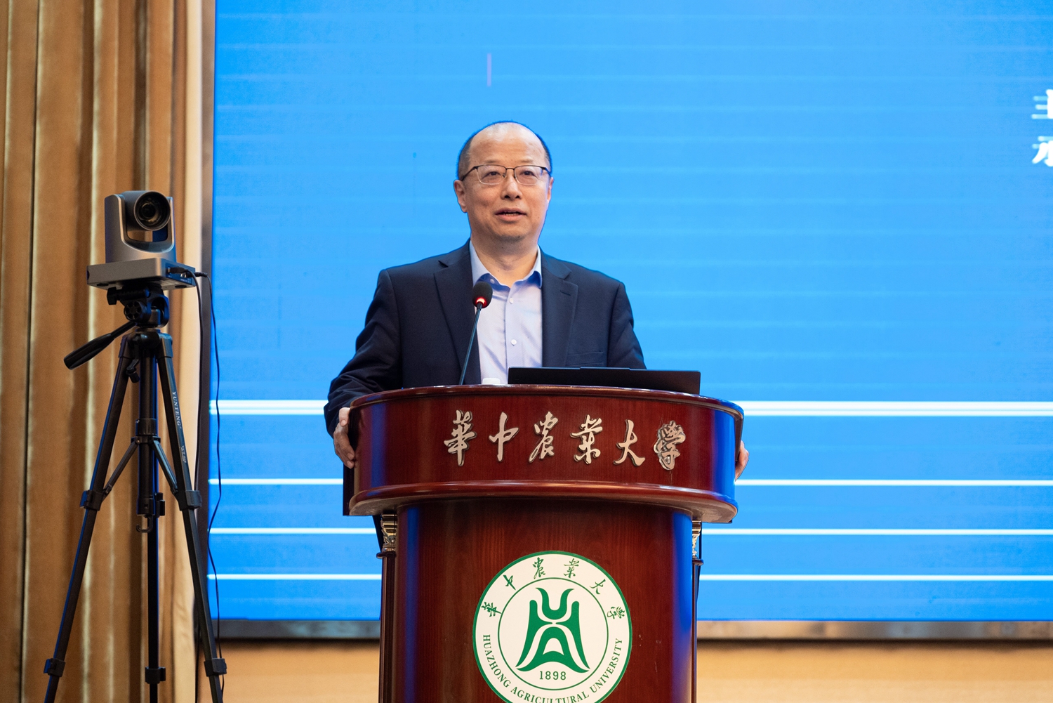 董事长李召虎致辞(学通社记者 宁怡然 摄)_proc