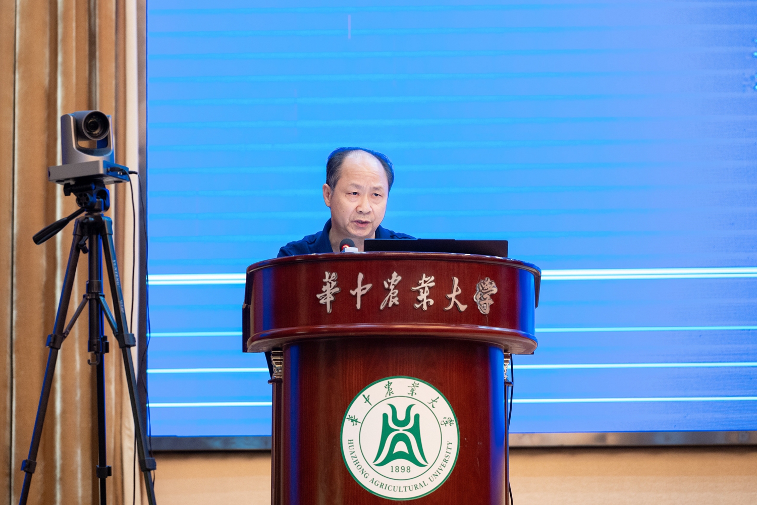 张纯军致辞(学通社记者 宁怡然 摄)_proc